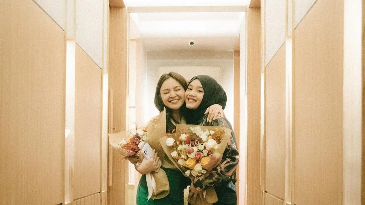 Mahalini dan Putri Delina (sumber: instagram Putri Delina)