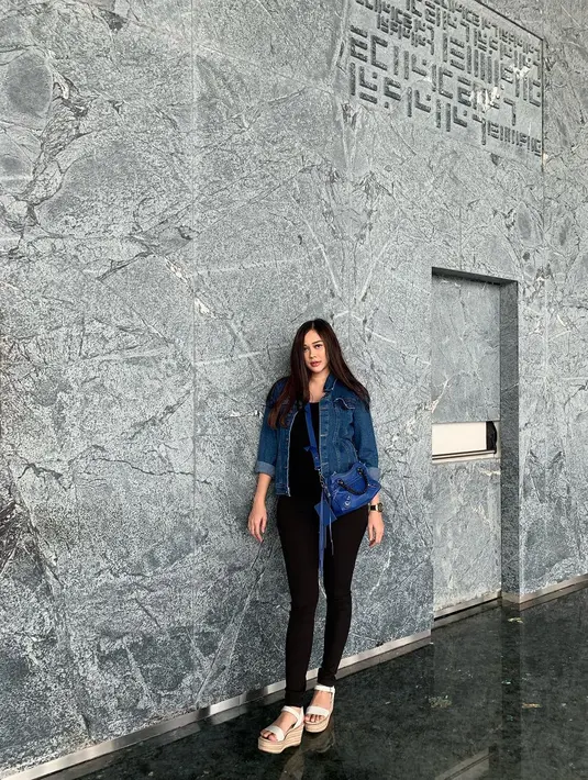 Aura Kasih dan Eryck Amaral