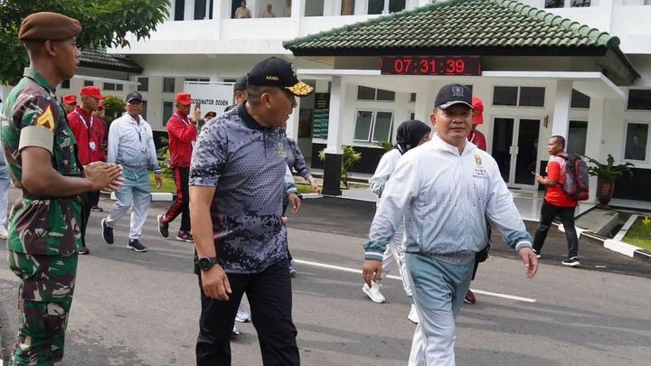 Momen Eks Kasad dan 160 Pati TNI 'Geruduk' Akmil