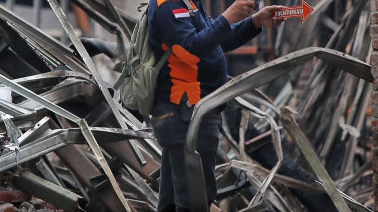 Plt Kepala Badan Layanan Umum Museum dan Cagar Budaya (BLU MCB) Ahmad Mahendra menyampaikan, enam ruangan di gedung A telah dibatasi garis polisi untuk pengamanan.<br>