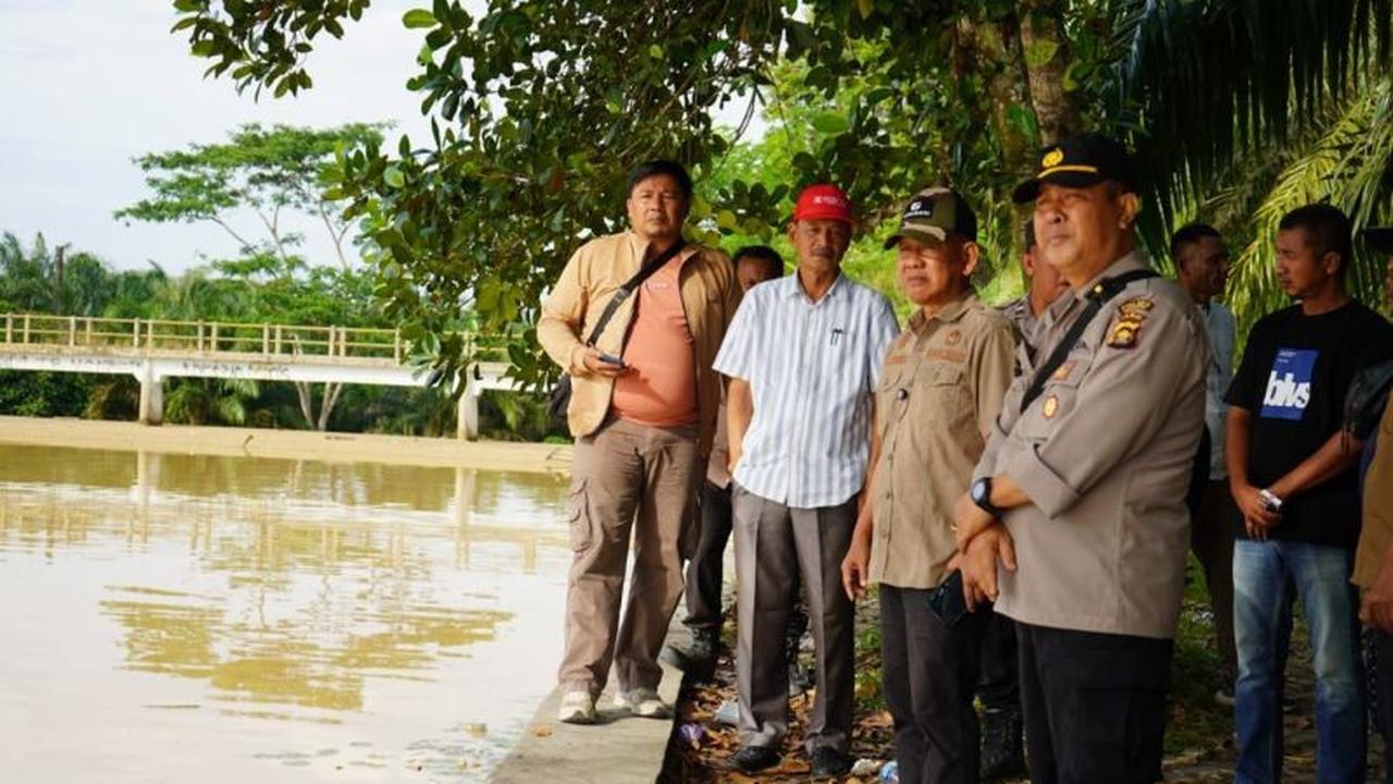 Pemkab Merangin Uji Sampel Pencemaran Tambang Ilegal, Air Bendungan Betuk Tercemar Parah