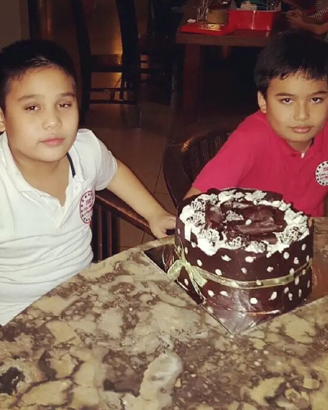 Momen Tengku Firmansyah dan Cindy Fatikasari rayakan ulang tahun anak kembarnya, sederhana tapi seru