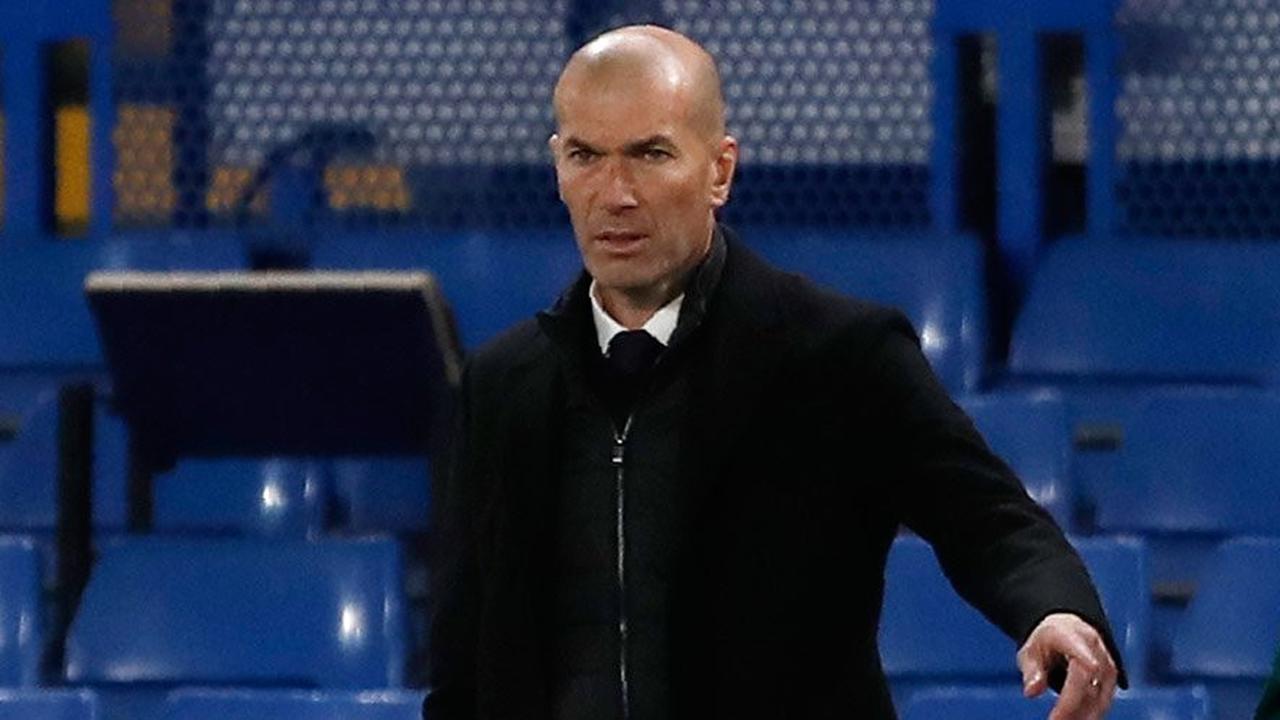 Manchester United Menanti, Zinedine Zidane Tak Kunjung Datang