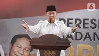 Ketua Umum Partai Gerindra Prabowo Subianto memberikan pidato saat meresmikan Kantor Badan Pemenangan Presiden Partai Gerindra di Jalan Letjen S Parman, Jakarta, Sabtu (7/1/2023). Prabowo berpesan kepada para kader untuk bekerja keras menghadapi Pemilihan Umum (Pemilu) 2024 yang akan digelar pada 14 Februari 2024 atau tinggal satu tahun lagi. (Liputan6.com/Faizal Fanani)