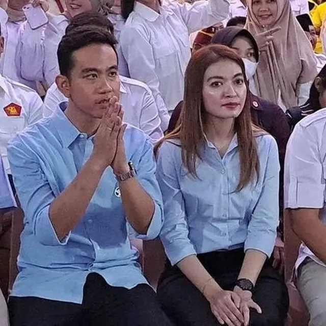 12 OOTD Selvi Ananda yang Anti Membosankan Meski Sering Kenakan Outfit Serba Biru Selama Dukung Gibran Jadi Cawapres 2024