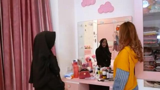 Potret Kamar Mewah Ria Ricis Ada Ruang Kontrol Cctv Dan Koleksi Tas Showbiz Liputan6 Com