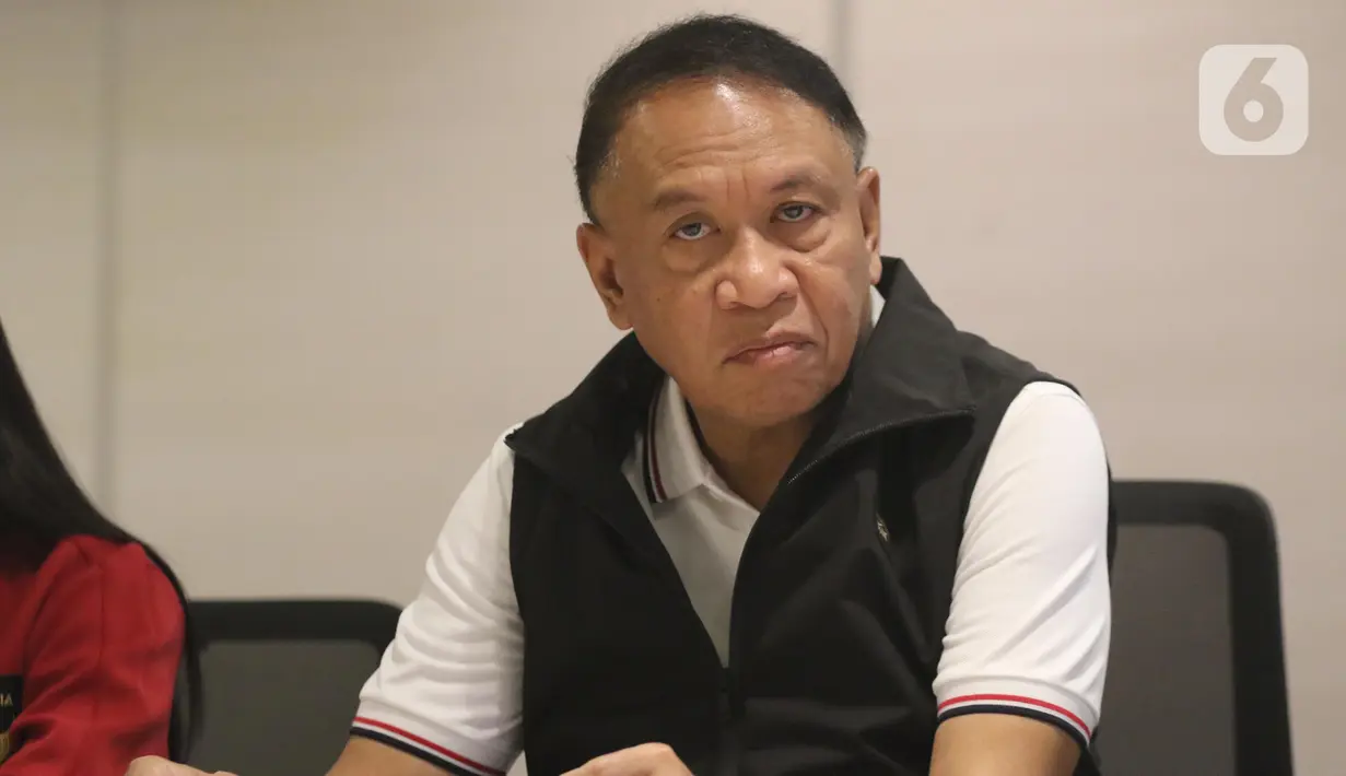 Wakil Ketua Umum PSSI, Zainudin Amali  saat menyampaikan keterangan terkait penunjukan Indonesia menjadi Tuan Rumah Penyelenggaraan Piala Dunia U-17, Jakarta, Sabtu (24/6/2023). (Liputan6.com/Helmi Fithriansyah)