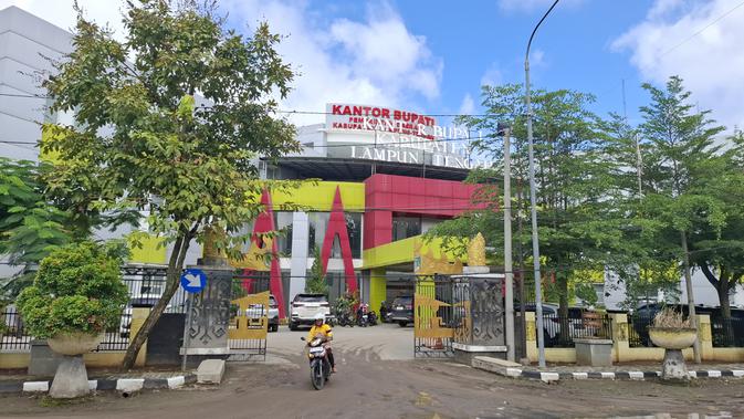 Kantor Pemkab Lampung Tengah Sepi Usai Bupati Ardito Wijaya Kena OTT KPK