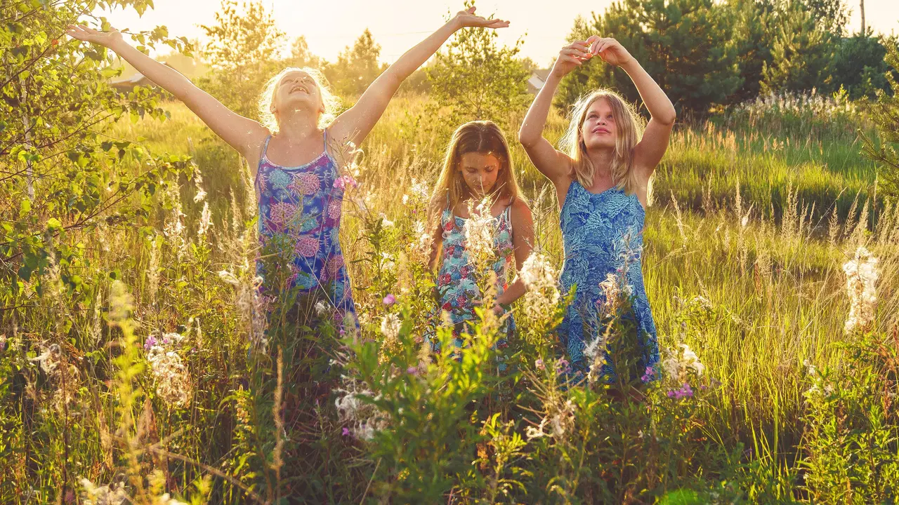 Mengajarkan anak peduli lingkungan/dok. Unsplash Vitolda