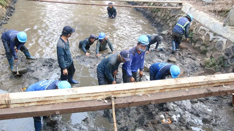 Antisipasi Musim Banjir Pemprov DKI Distribusikan Bantuan dan Perbanyak Posko Pengungsian