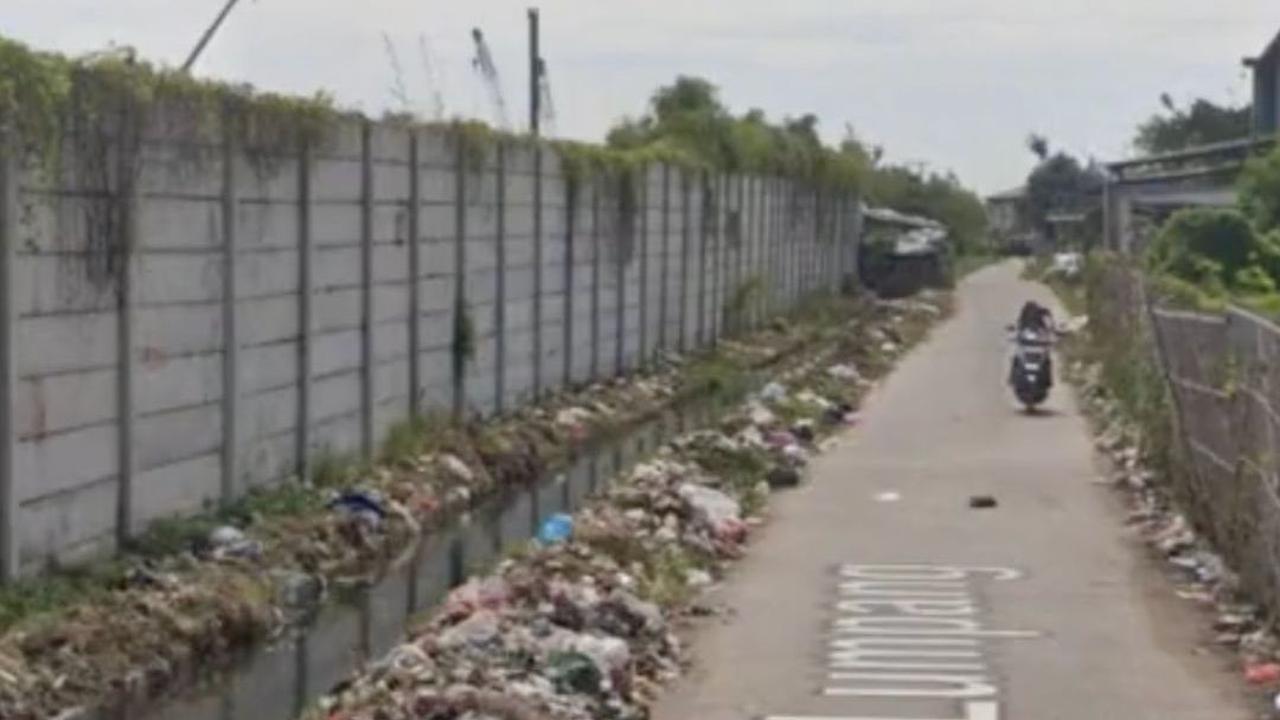 Seperti yang terjadi di Desa Salembaran. Akun Tiktok satelitgoogleearth menceritakan, dahulu kala, utara desa ini adalah tambak ikan. Kini tambak tersebut telah berubah menjadi PIK 2.