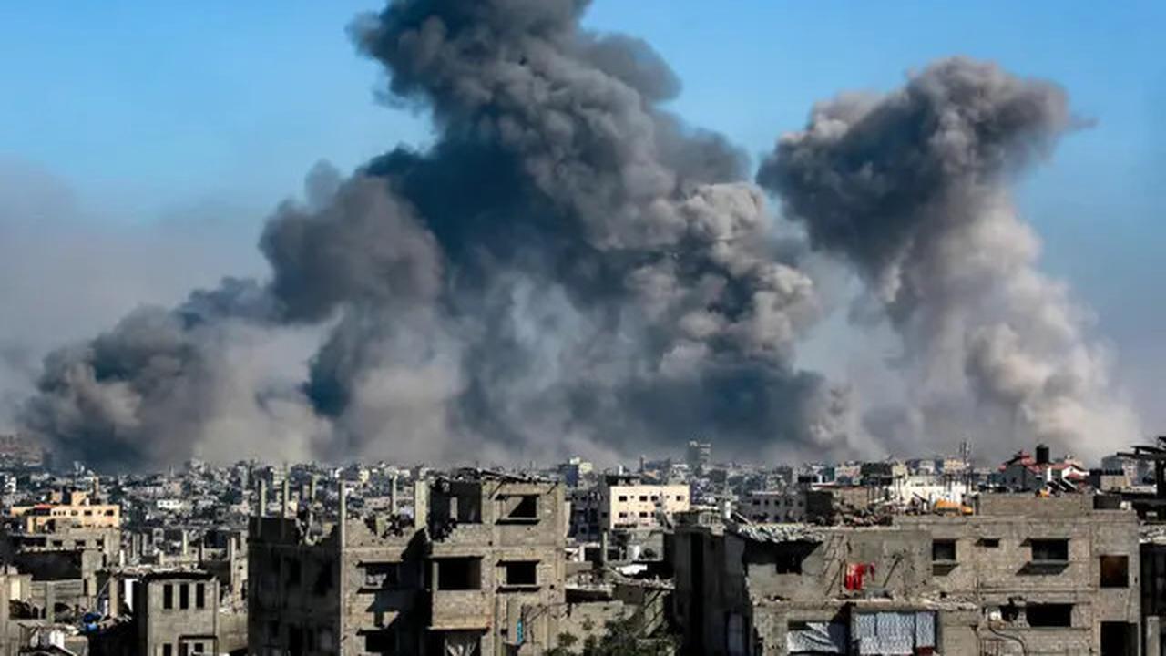 Di Tengah Negosiasi Gencatan Senjata, Israel Bombardir Jalur Gaza