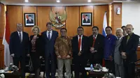 DPD RI mendorong percepatan masuknya investasi Rusia ke Indonesia salah satunya pembangunan proyek kereta api Trans Kalimantan.