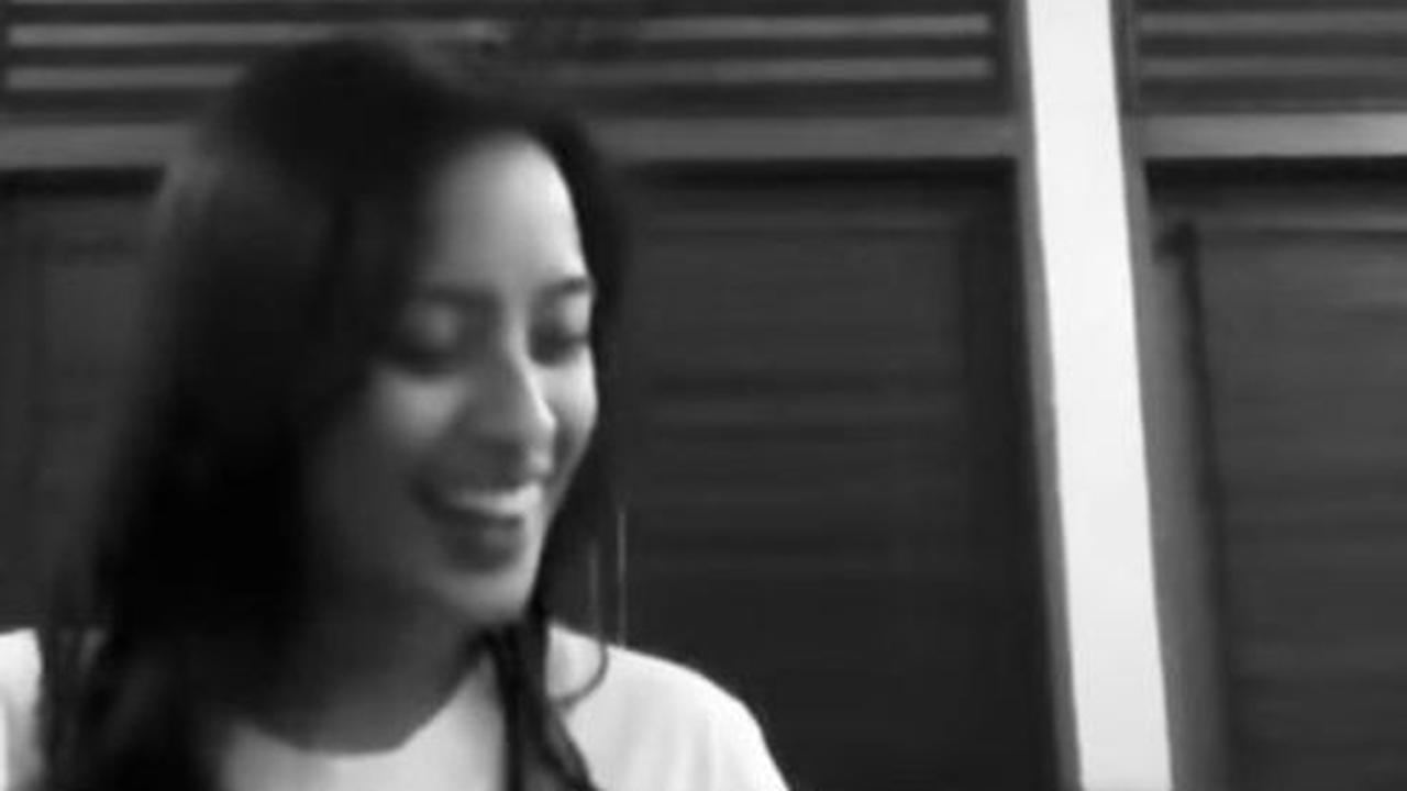 Kaneishia terlihat sangat bahagia bersama Kevin. Mereka sering menghabiskan waktu berdua, dan keduanya benar-benar terlihat bucin.<br>