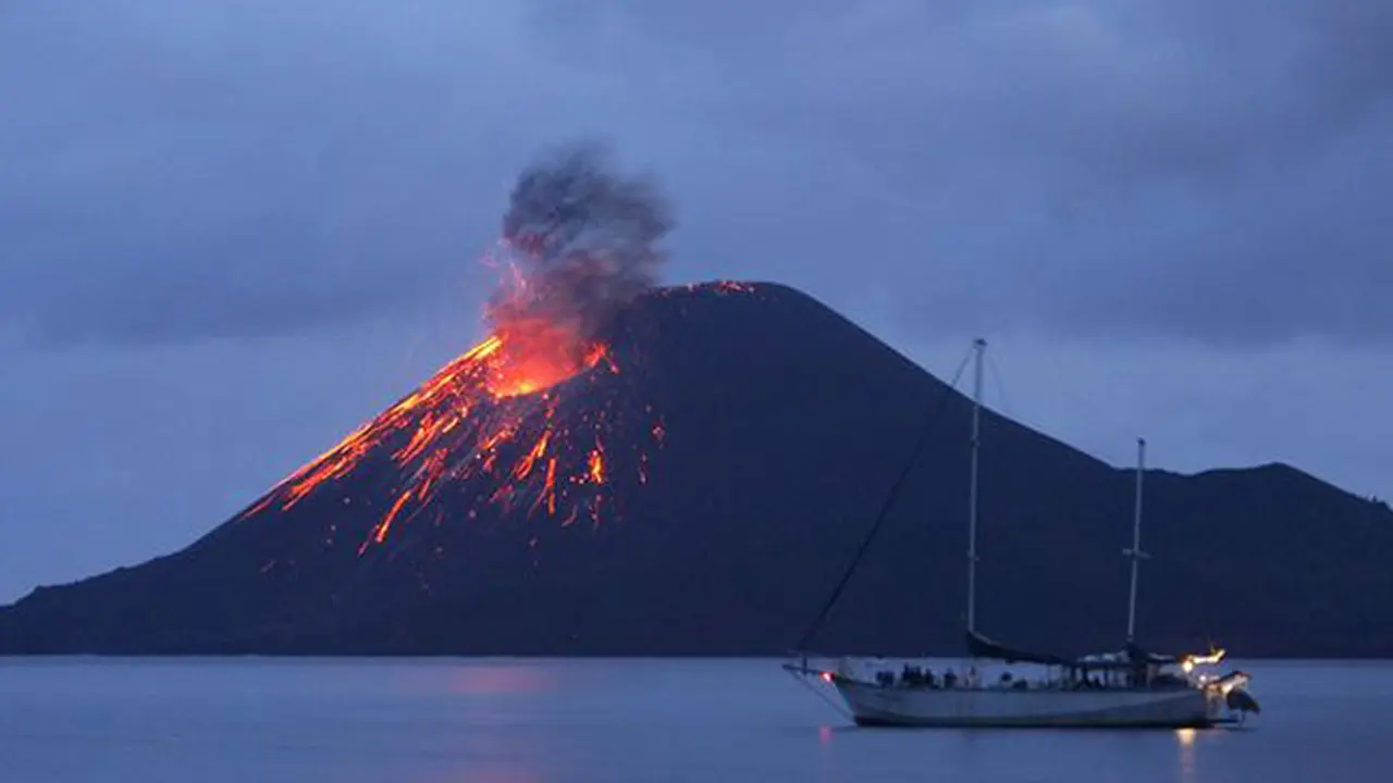 Tiga Letusan Gunung Berapi Indonesia yang Mengguncang Dunia