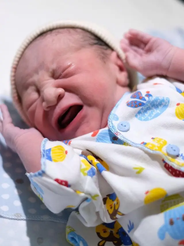 [Bintang] Zaskia Adya Mecca Melahirkan Anak ke-4