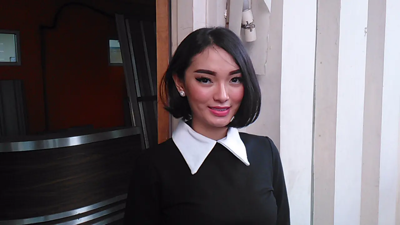 [Bintang] Zaskia Gotik