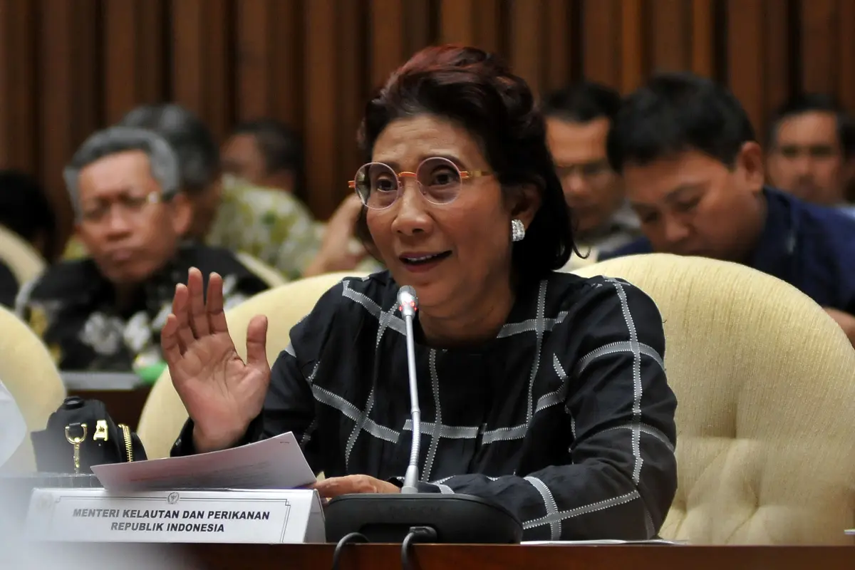 20160608-Menteri Susi Tertawa Terbahak-bahak saat Raker Bahas RAPBN-P