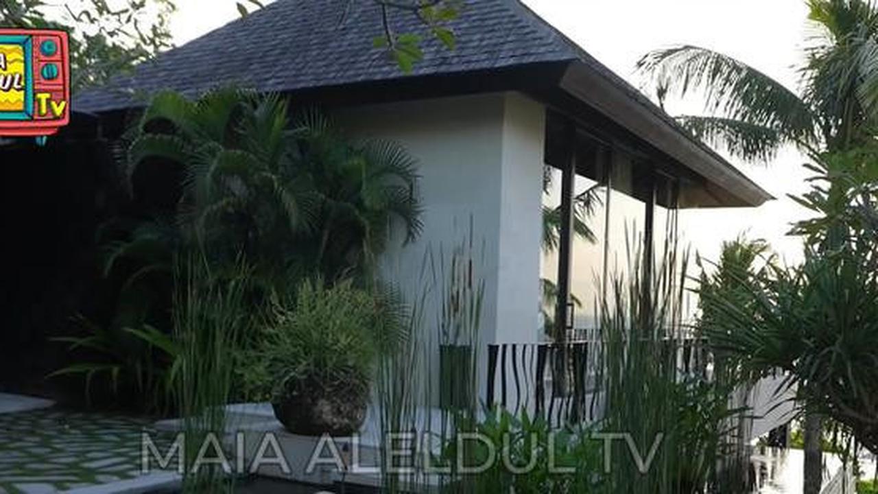 8 Potret Bagian Depan Villa Maia Estianty di Bali, Inspirasi Desain Hunian ala Resort