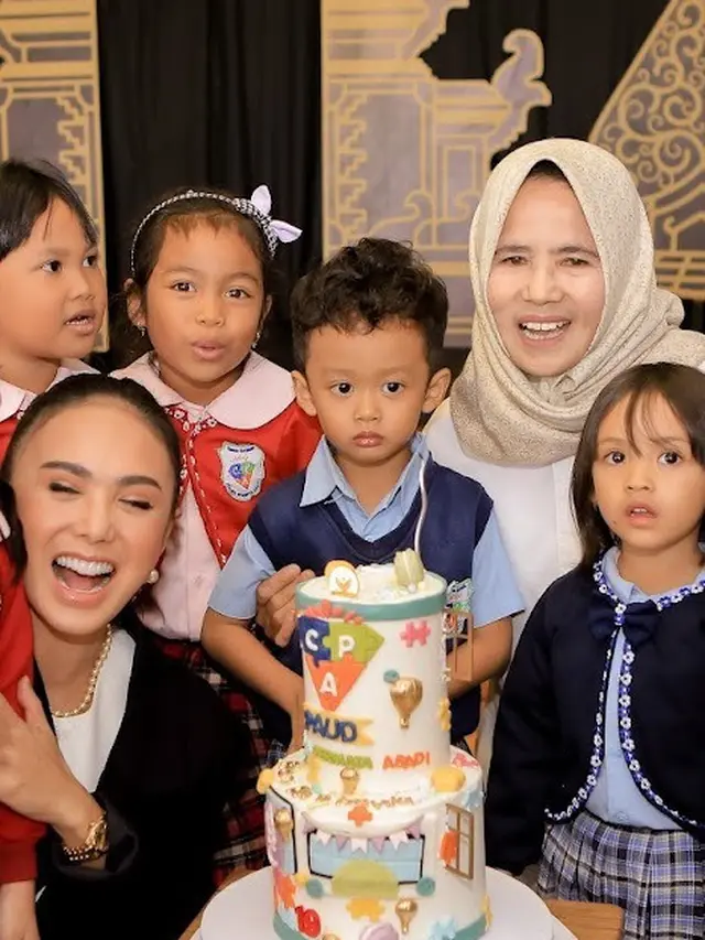 Gelar Pentas Seni, Ini 7 Yuni Shara Rayakan HUT PAUD Miliknya di Malang