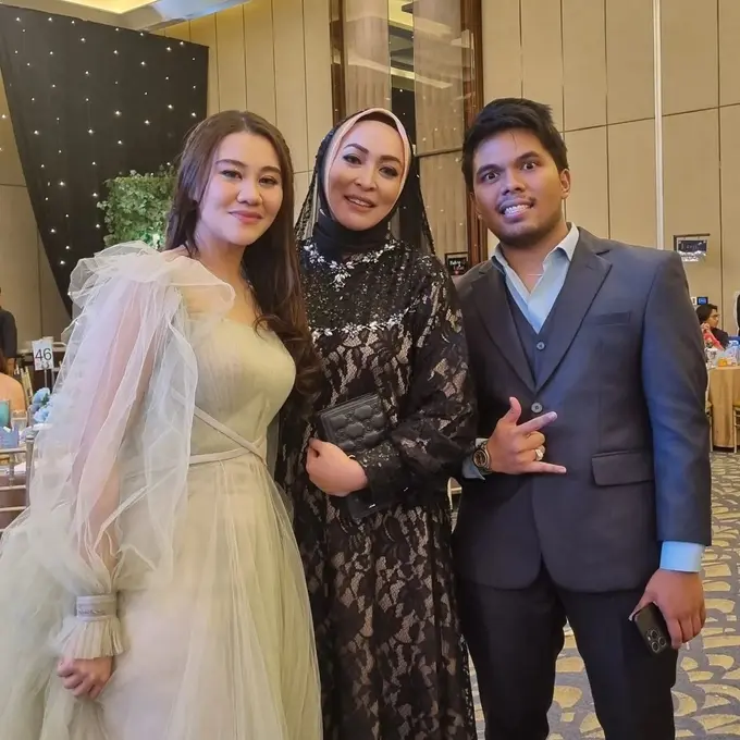 Angelina Sondakh Bersama Aaliyah Massaid dan Thariq Halilintar