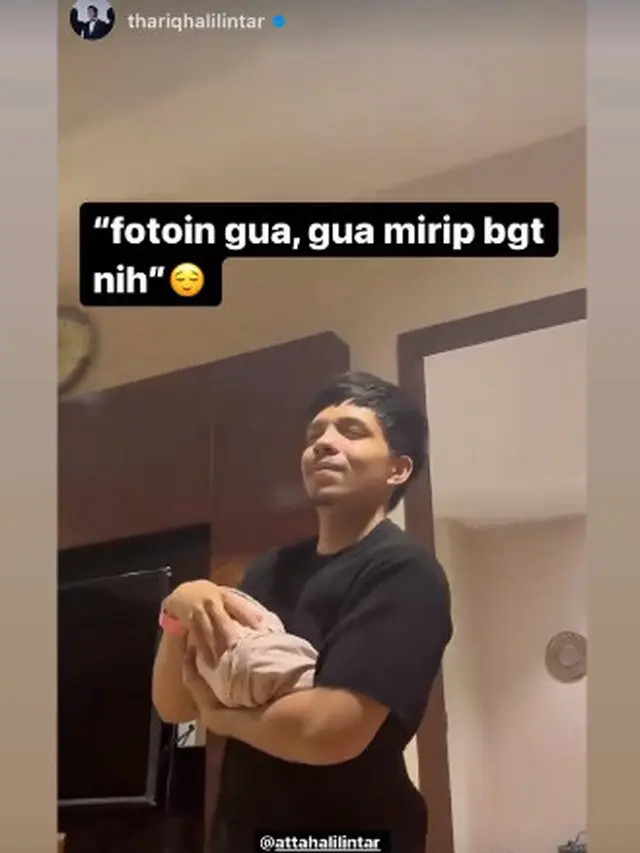 Resmi Jadi Ayah, Ini 6 Momen Atta Halilintar Gendong Sang Buah Hati