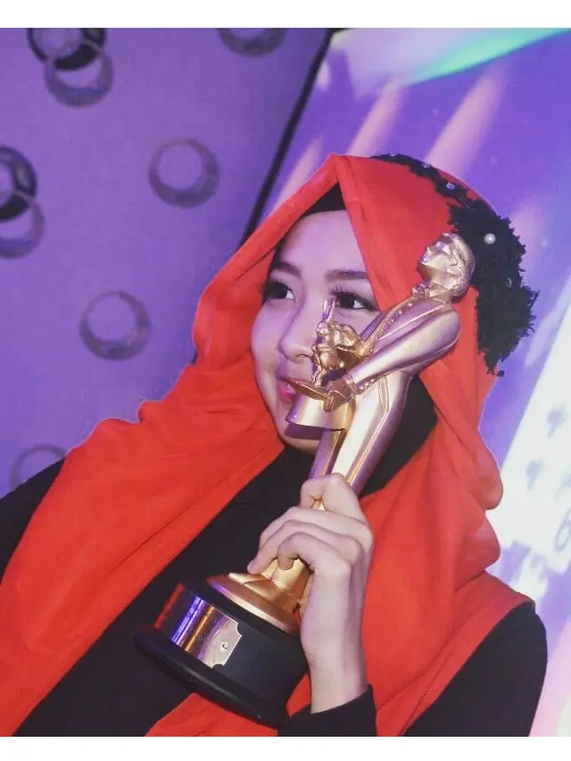 Potret Terbaru Pesulap Rizuki Amane yang Kini Cantik Berhijab