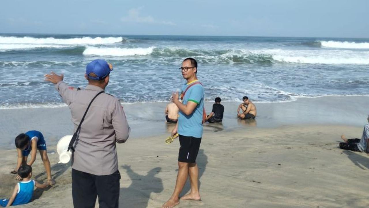 Patroli Satpolairud Garut Gencarkan Pengamanan Pantai, Antisipasi Kecelakaan Laut Libur Panjang