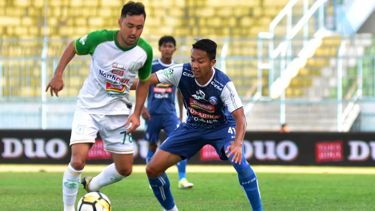 Arema FC vs PSMS Medan