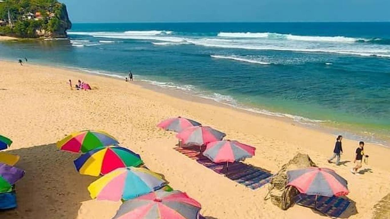 <b>Fasilitas dan Harga Tiket Masuk Pantai Indrayanti</b>
