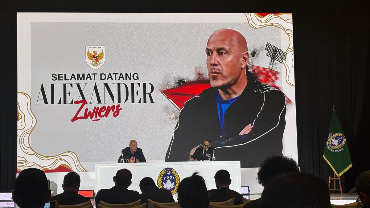 Erick Thohir Beber Tugas Pertama Alexander Zwiers Sebagai Dirtek PSSI