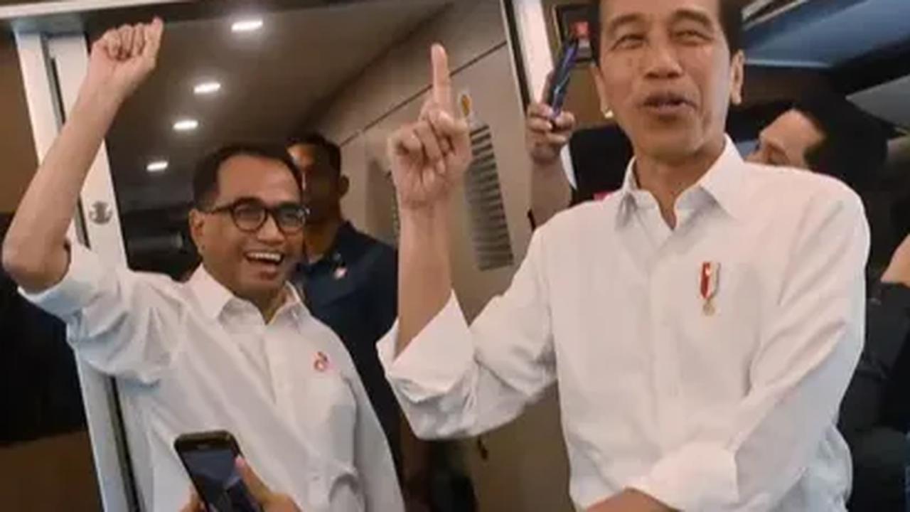 "Tadi kita lari 350 km per jam. Jadi sampai di Padalarang itu cuman 20 menit dari Jakarta. Presiden sangat puas dengan itu," kata Luhut.&nbsp;
