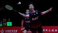 Aksi Kevin/Marcus saat bertanding di semifinal BWF World Tour Finals 2019. (Dok. PBSI)