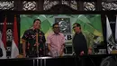 Anggota Lembaga Hukum dan HAM DPP PKB Sugiono (kiri), Wasekjen DPP PKB, Abdul Malik Haramain (tengah) dan Pengurus DPP PKB Bambang Susanto (kanan) sebelum menyampaikan paparan terkait implementasi UU Desa, Jakarta, Minggu (4/1/2015). (Liputan6.com/Miftahu