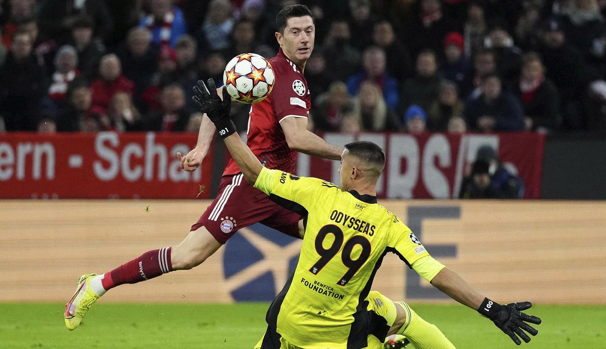 Bayern Munchen sukses menundukkan wakil Portugal, Benfica dengan skor 5-2 dalam partai matchday 4 fase grup Liga Champions 2021/22 yang digelar di Allianz Arena, Rabu (3/11/2021). (AP/Matthias Schrader)