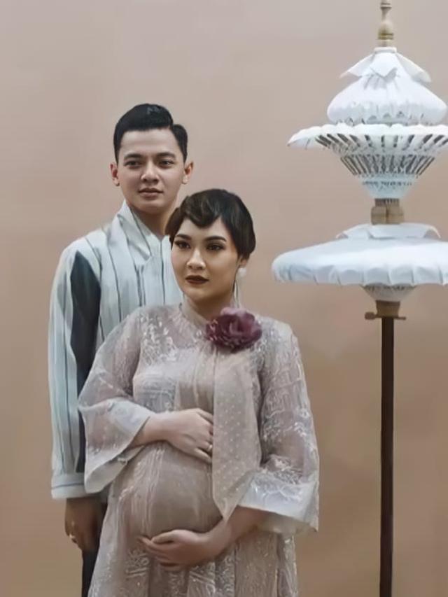 6 Potret Maternity Shoot Nella Kharisma, Romantis Ditemani Dory Harsa