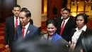 Selanjutnya, yang lebih istimewa ada Presiden  Jokowi dan Ibu Iriana Jokowi yang hadir di pernikahan Raditya Dika dan Anissa Aziza. Kedatangan orang nomor satu di Indonesia ini tentunya menjadi pusat perhatian banyak orang. (Nurwahyunan/Bintang.com)