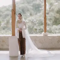 ilustrasi potret kebaya putih pengantin ala artis/instagram: @itsmebcl
