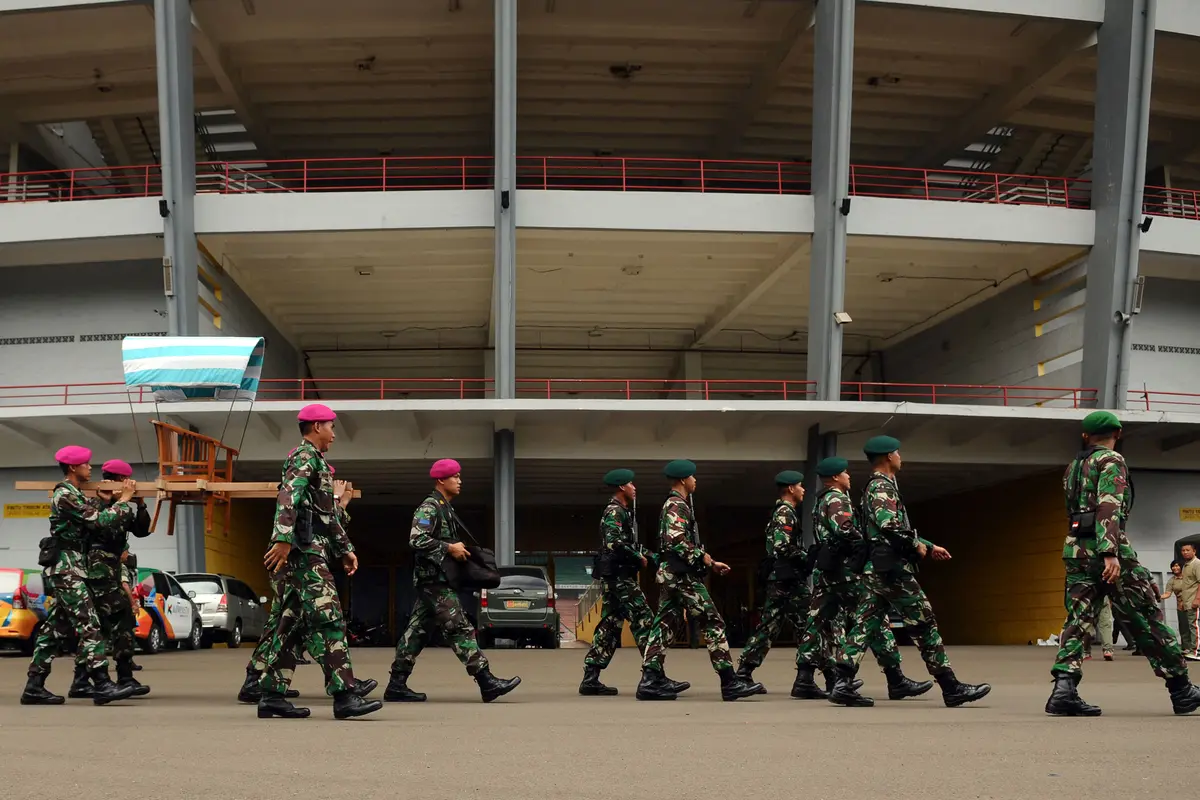 20160122-Jelang Peringatan HUT ke-100 Jenderal Sudirman, Pasukan TNI-Polri Arak Replika Tandu-Jakarta