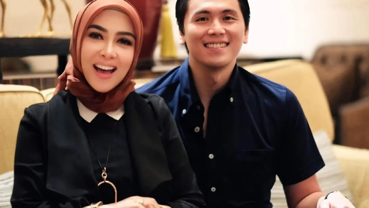 Syahrini dan Reino Barack. [Foto: Instagram/princessyahrini]