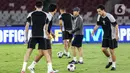Tim asuhan pelatih Shin Tae-yong terlihat terus mematangkan persiapan menjelang pertandingan melawan Timnas Indonesia. (Liputan6.com/Angga Yuniar)