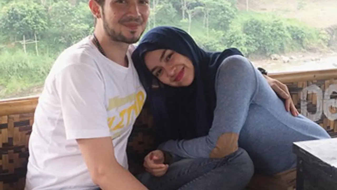 Aryani Fitriana dan Donny Michael