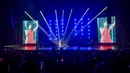 Tiffany Young membawakan lagu Codes saat tampil dalam konser Tiffany Young: Edge of Calm Tour di JIEXPO Theatre Kemayoran, Jakarta, Sabtu (19/9/2026) malam. Lagu tersebut menjadi salah satu pembuka penampilan Tiffany dalam konser di Jakarta. (KLY/Budy Santoso)