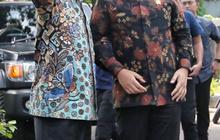 FOTO: Momen Hadi Tjahjanto Silaturahmi ke Kediaman Mahfud MD Usai Dilantik Jadi Menkopolhukam