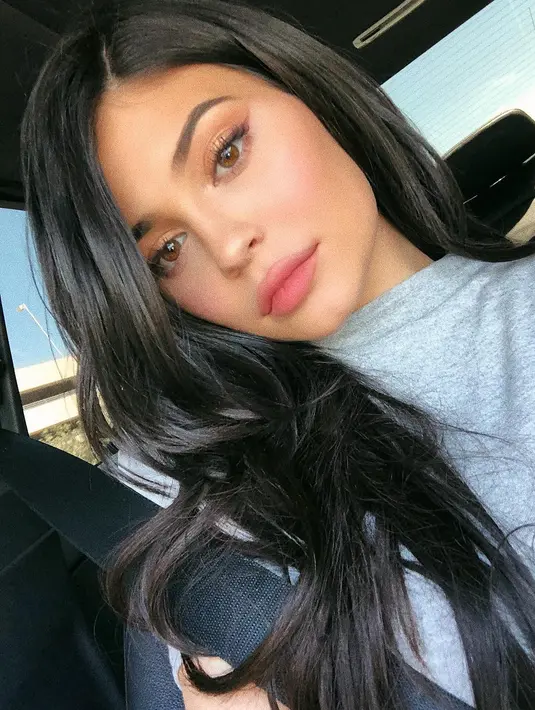 Ternyata itu adalah salah satu alasan dirinya enggan mengunggah foto di masa kehamilannya. (instagram/kyliejenner)