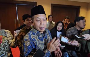 Menteri Koperasi, Ferry Juliantono saat ditemui di Menara Bank Mega, Jakarta, Selasa (24/2/2026). (Foto: Liputan6.com/Arief RH)