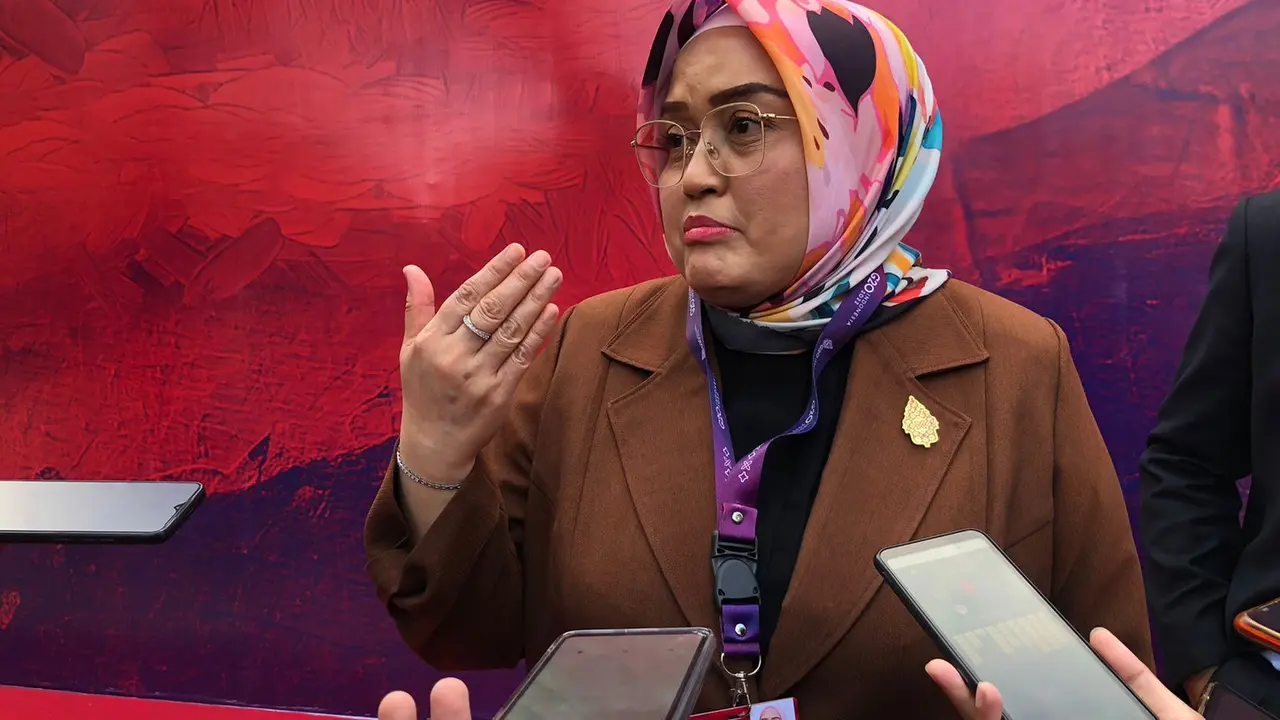 Direktur Jenderal Pembinaan Hubungan Industrial dan Jaminan Sosial Tenaga Kerja Kemnaker Indah Anggoro Putri menjelaskan mengenai pencairan BSU Tahap Kedua, saat ditemui di Bali, Rabu (14/9/2022).