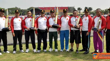 Citizen6, Surabaya: Setelah rombongan Fun Bike datang, kegiatan dilanjutkan menembak pistol Fun Shooting di lapangan Tempak FX. (Pengirim: Diyat Akmal Thahar)