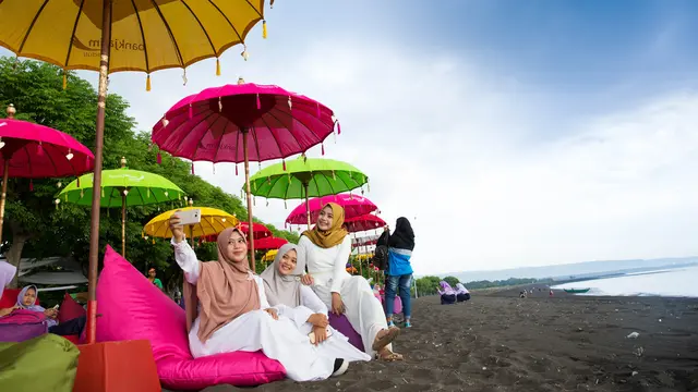 Gebrak Pasar Pariwisata, Banyuwangi Siapkan Wisata Halal di Pulau