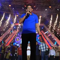 Bukan hanya sejumlah musisi dan selebriti, perayaan tahun baru 2018 juga dimeriahkan oleh Sandiaga Uno, sang Wakil Gubernur DKI Jakarta, di panggung Gempita 2018 tadi malam di Pantai Karnaval Ancol. (Deki Prayoga/Bintang.com)